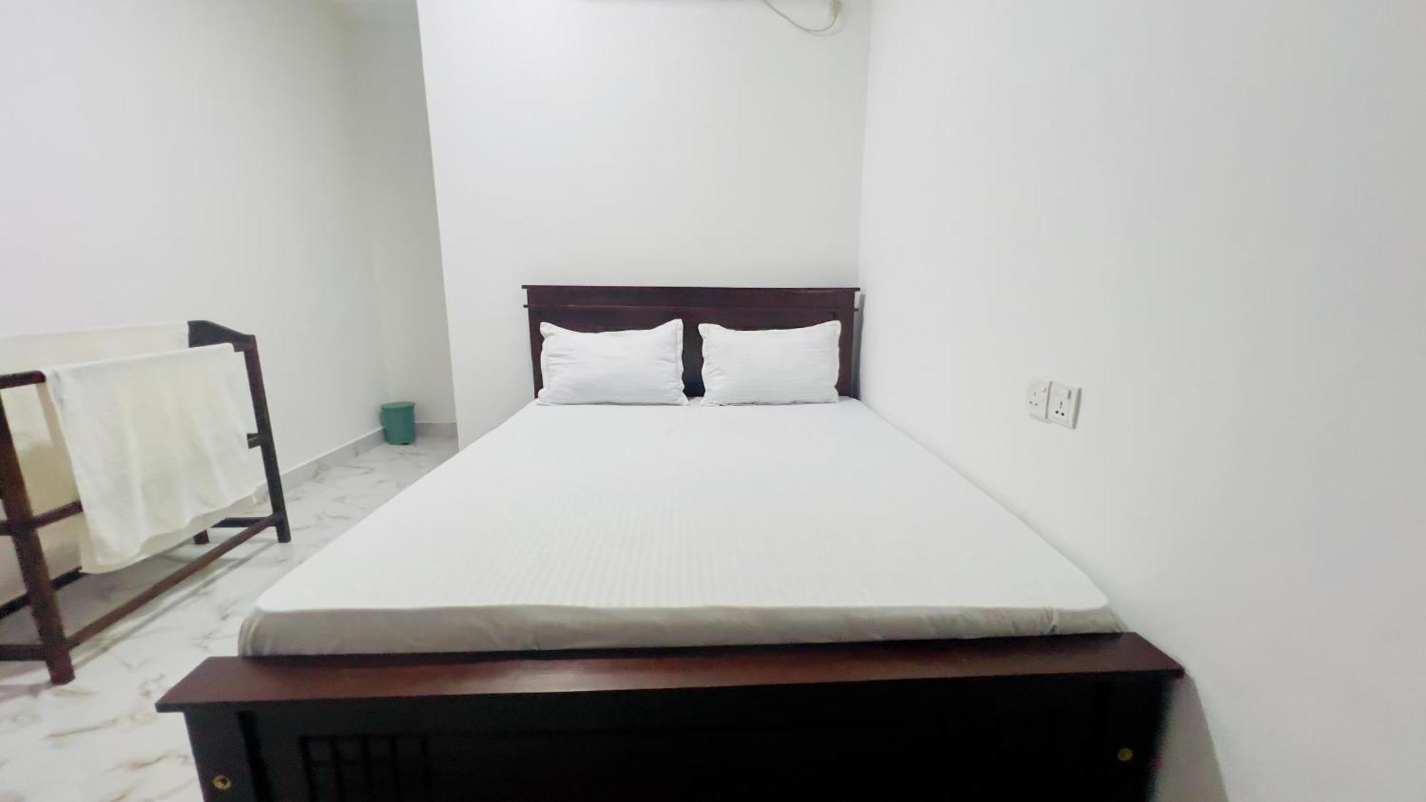 Coconut Leaf Shadow Guest Apartment นิลาเวลี ภายนอก รูปภาพ